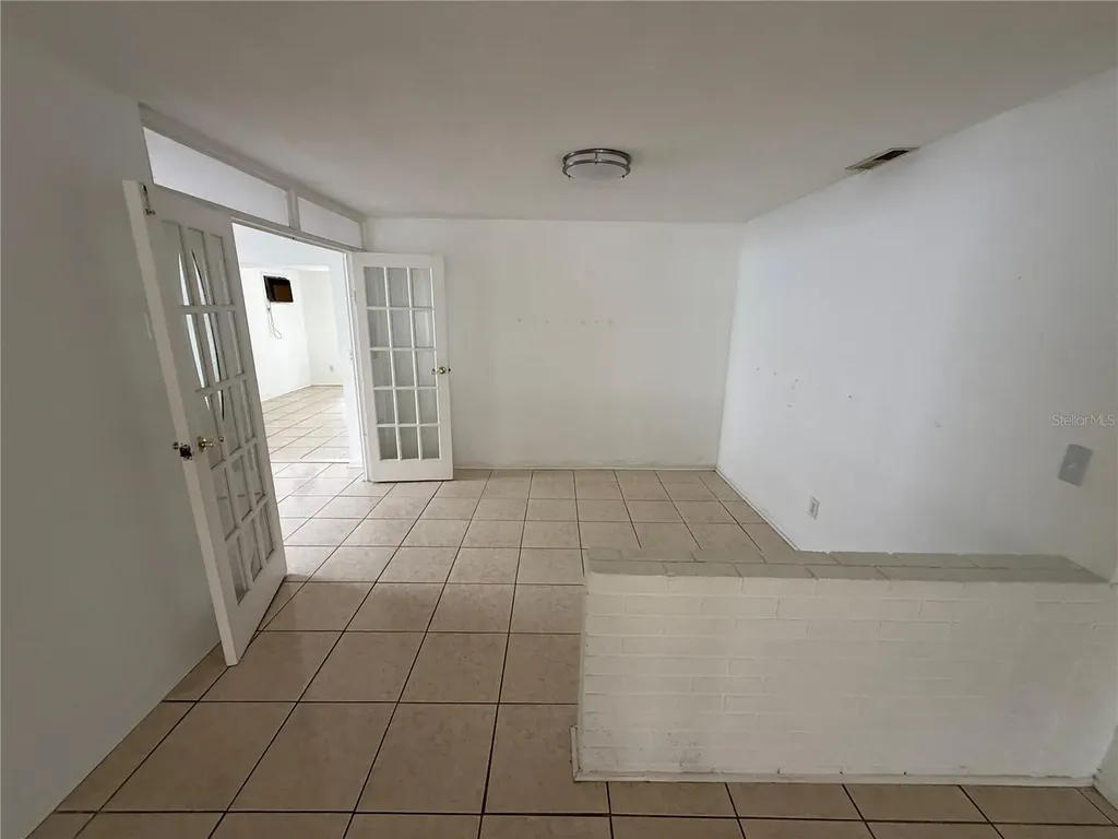 1270 8th Avenue NE Largo FL 33770