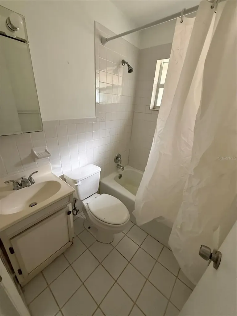 1270 8th Avenue NE Largo FL 33770