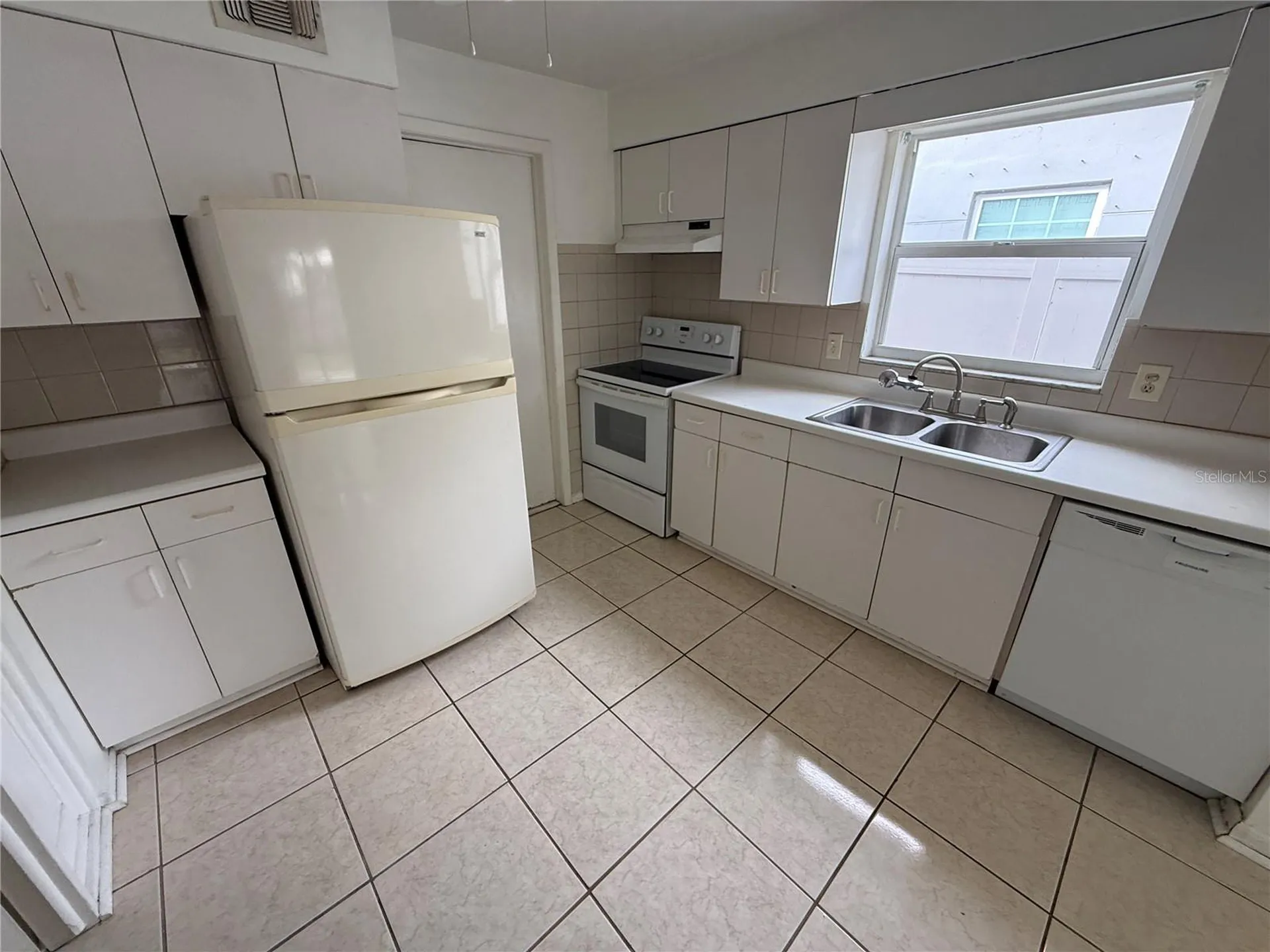1270 8th Avenue NE Largo FL 33770