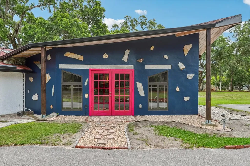 27616 Miller Road Dade City FL 33525