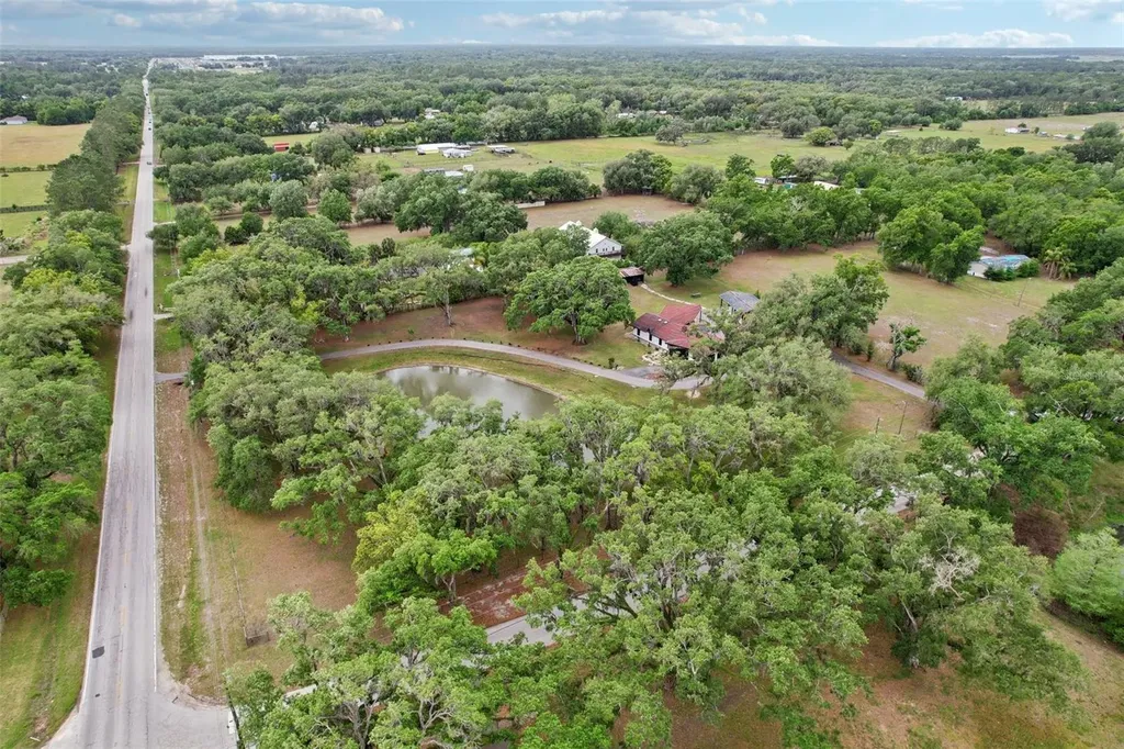 27616 Miller Road Dade City FL 33525