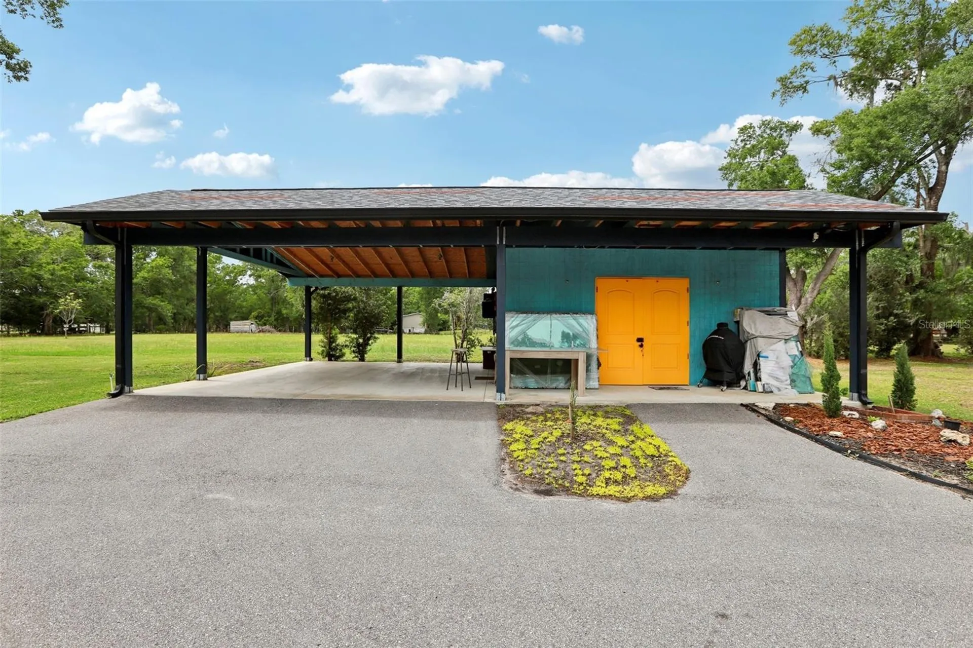 27616 Miller Road Dade City FL 33525