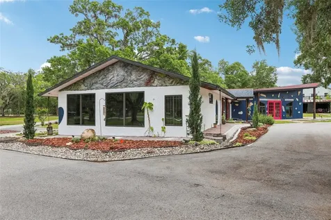 27616 Miller Road Dade City FL 33525