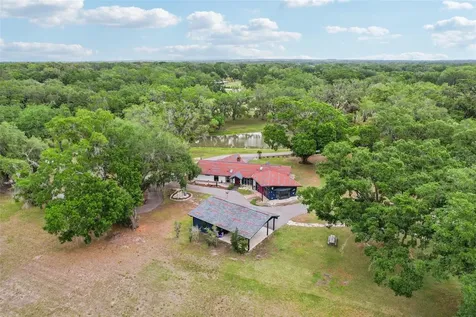27616 Miller Road Dade City FL 33525