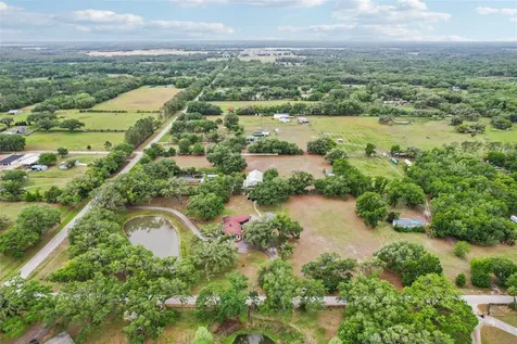 27616 Miller Road Dade City FL 33525