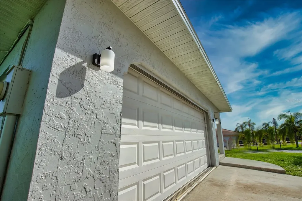66 Oakland Hills Court Rotonda West FL 33947