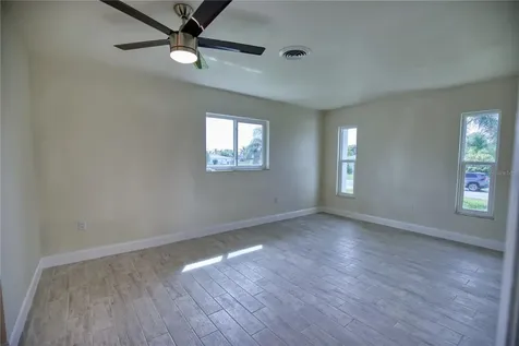 66 Oakland Hills Court Rotonda West FL 33947