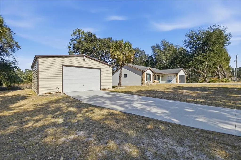 17757 SE 28th Lane Road Silver Springs FL 34488