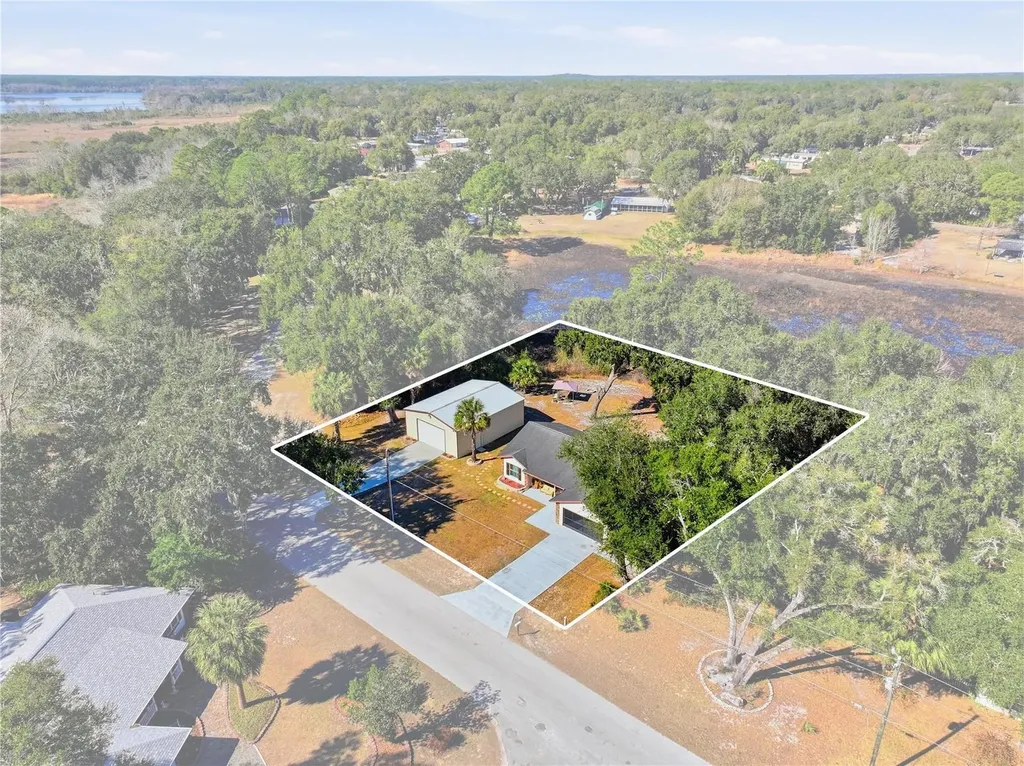 17757 SE 28th Lane Road Silver Springs FL 34488