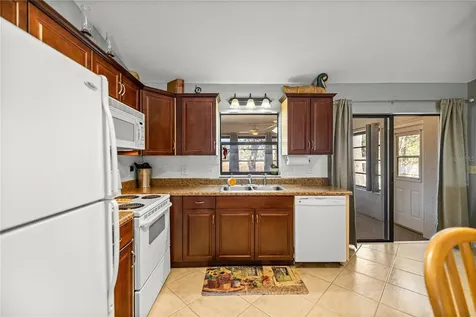 17757 SE 28th Lane Road Silver Springs FL 34488