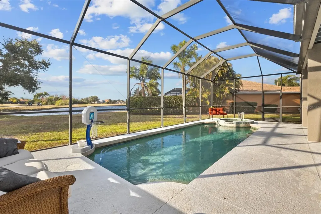 8844 Stone Harbour Loop Bradenton FL 34212
