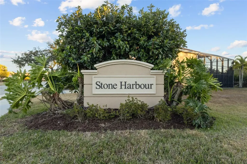8844 Stone Harbour Loop Bradenton FL 34212