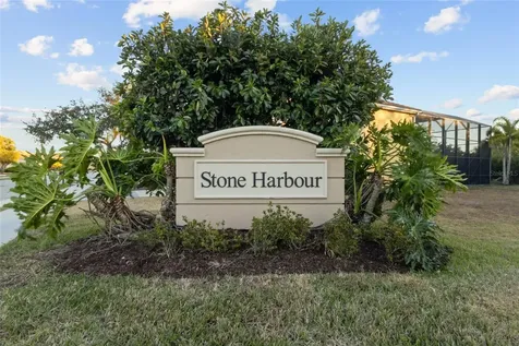 8844 Stone Harbour Loop Bradenton FL 34212