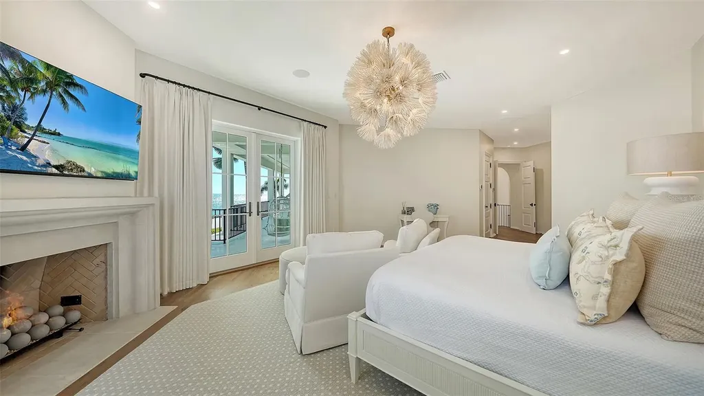70 Lighthouse Point Drive Longboat Key FL 34228