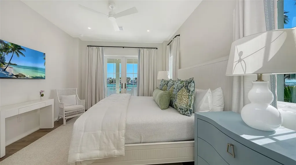 70 Lighthouse Point Drive Longboat Key FL 34228