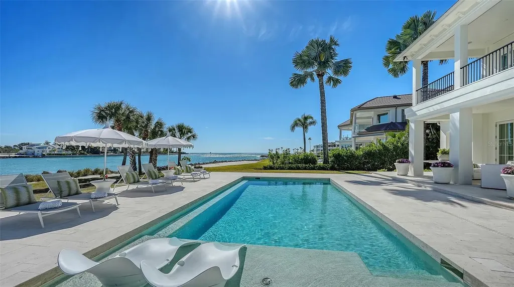 70 Lighthouse Point Drive Longboat Key FL 34228