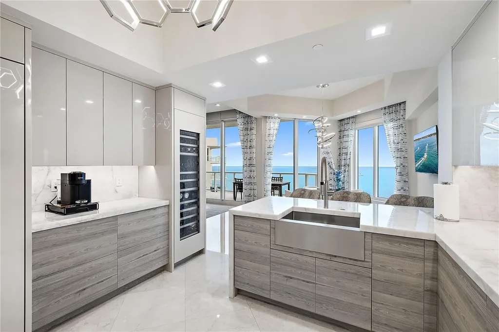 Riviera Beach FL 33404