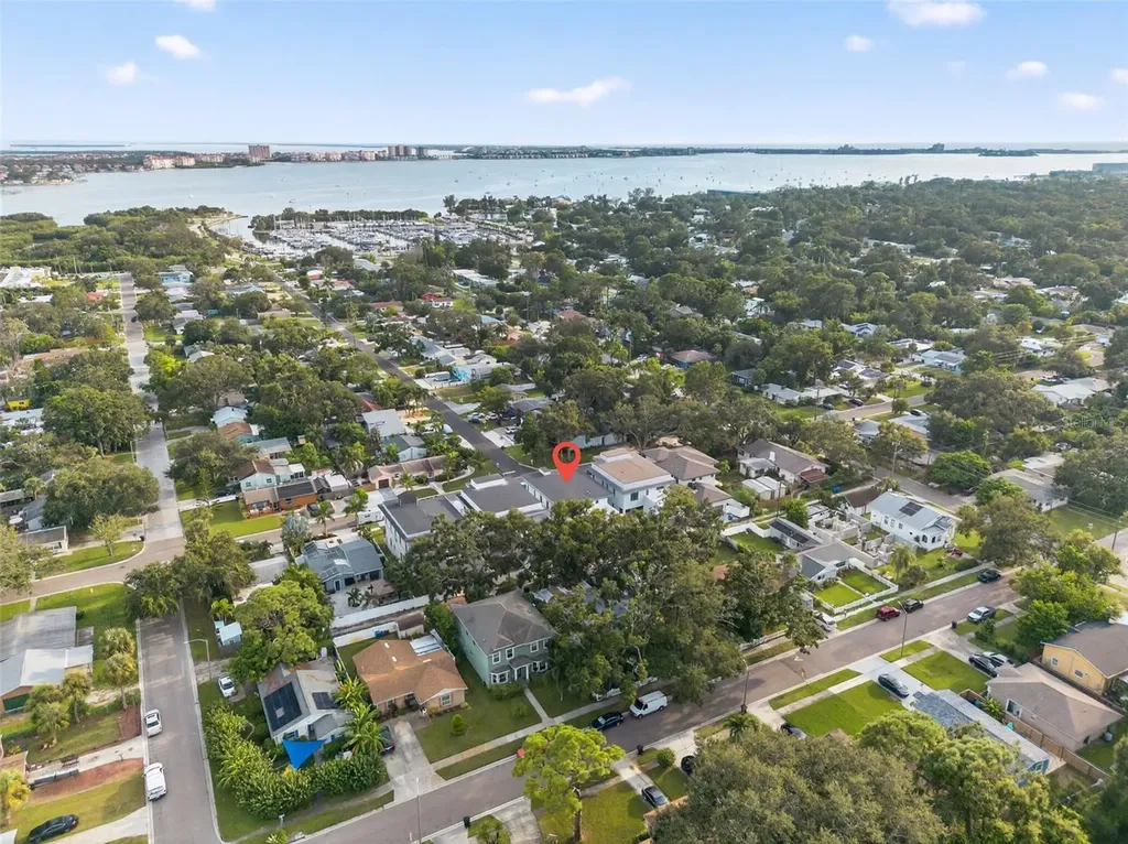 4527 26th Avenue S St Petersburg FL 33711