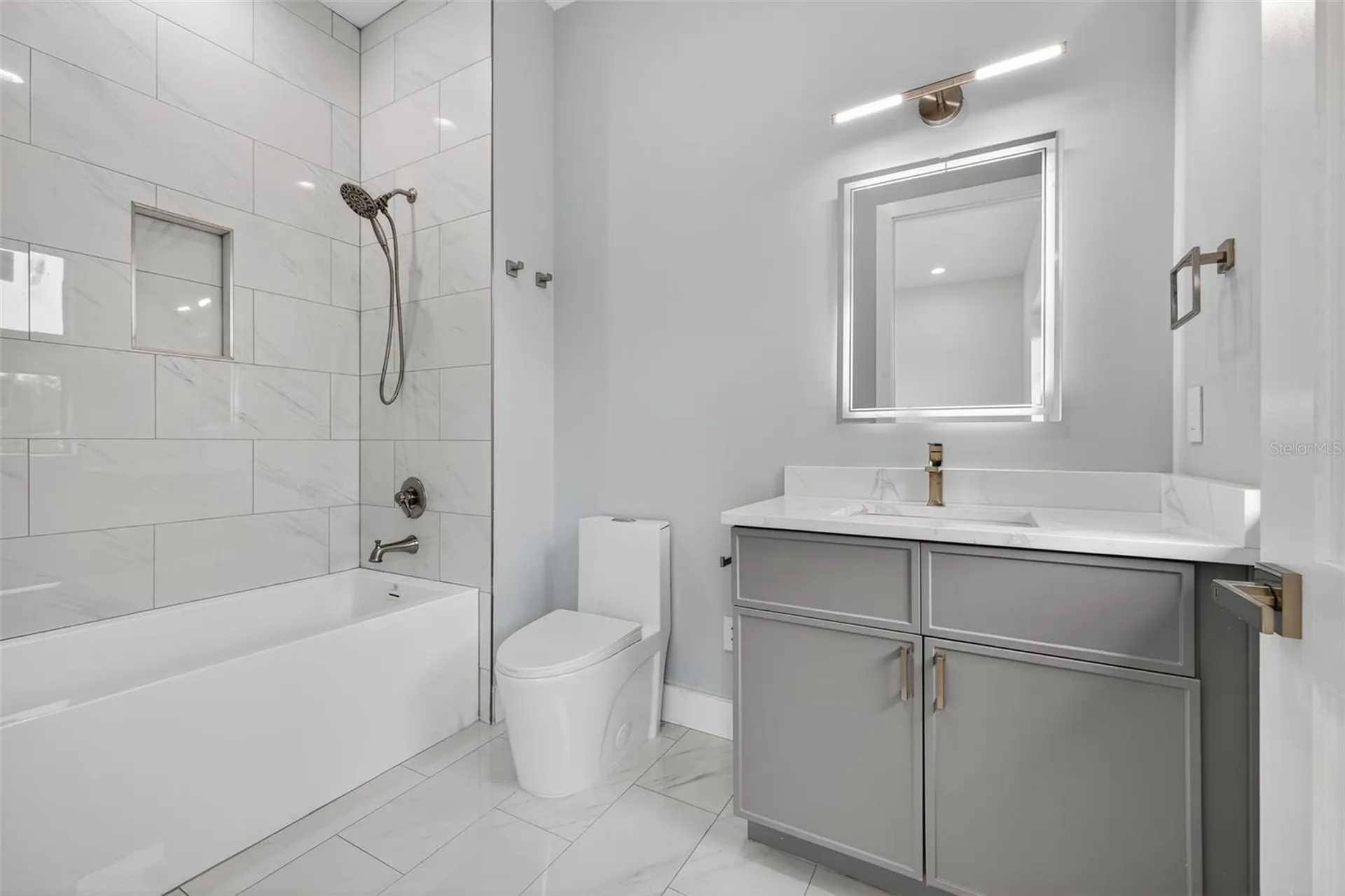 4527 26th Avenue S St Petersburg FL 33711