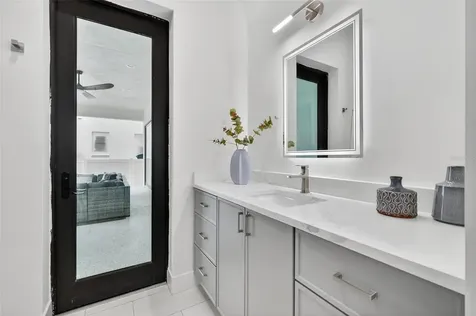 4527 26th Avenue S St Petersburg FL 33711