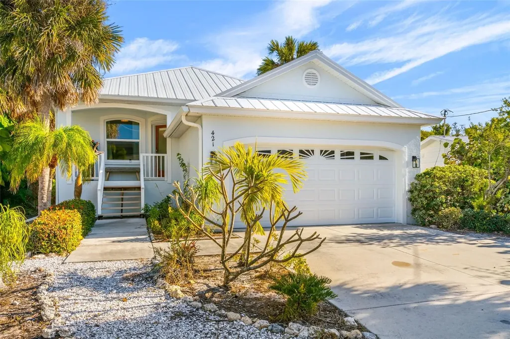 421 Island Circle Sarasota FL 34242