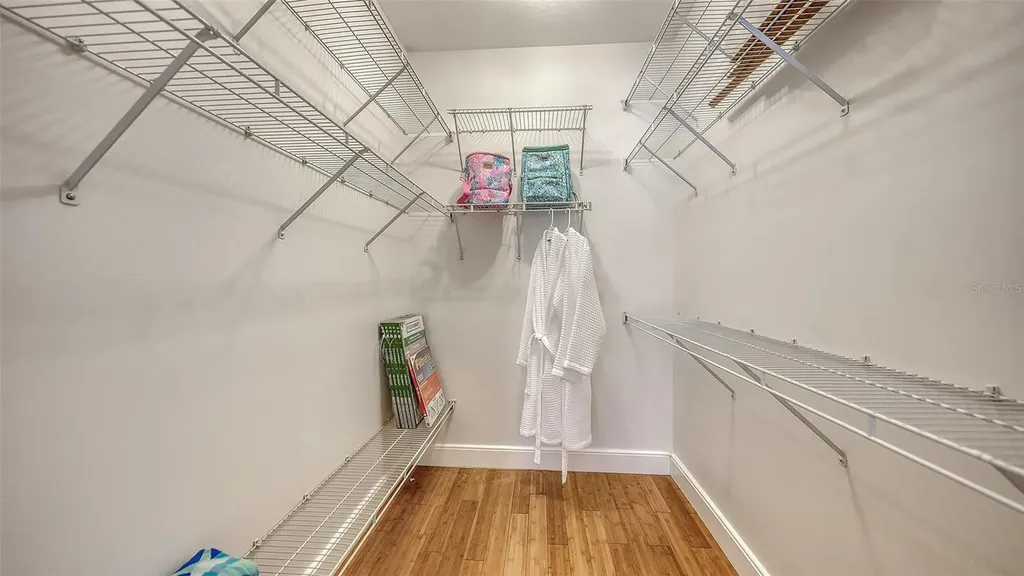421 Island Circle Sarasota FL 34242