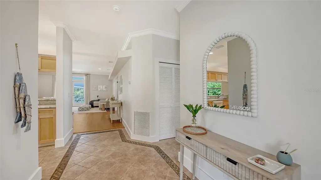 421 Island Circle Sarasota FL 34242
