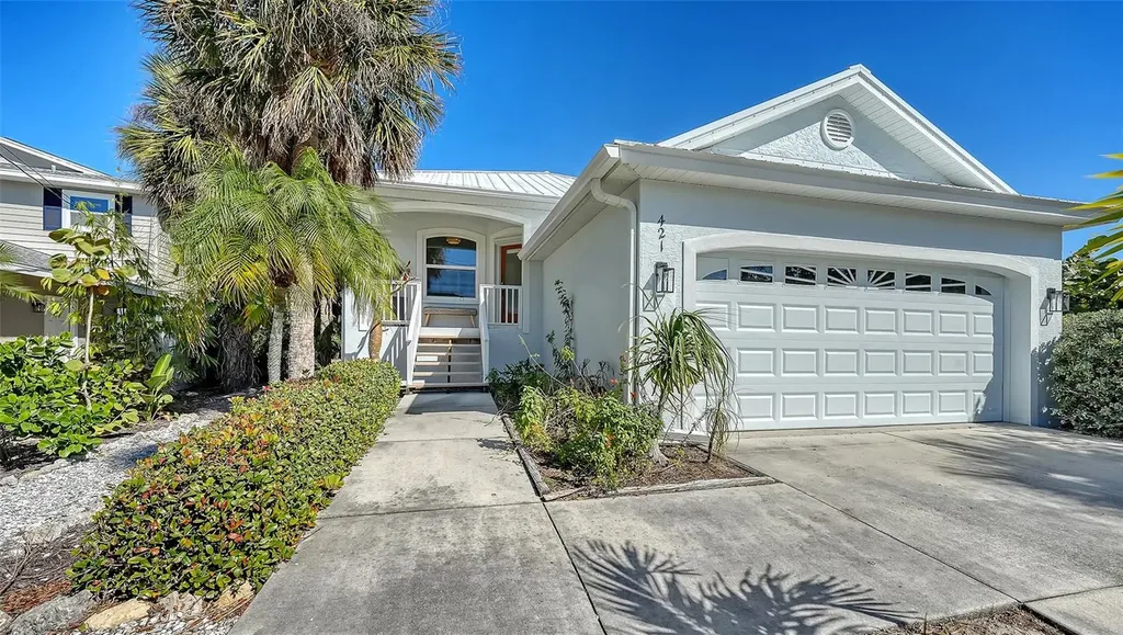 421 Island Circle Sarasota FL 34242