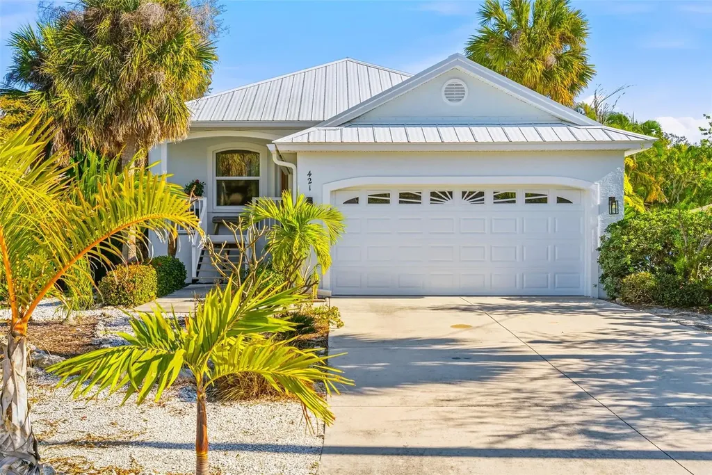 421 Island Circle Sarasota FL 34242