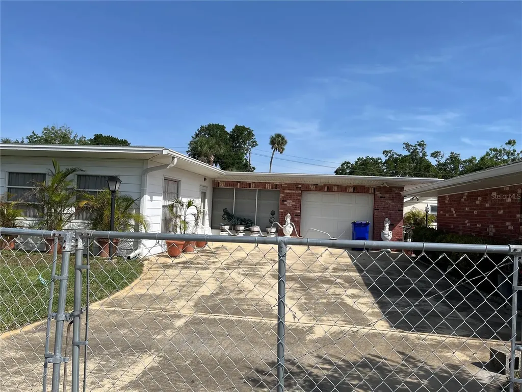 2004 S Riverside Drive Edgewater FL 32141
