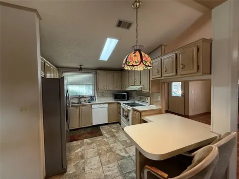 805 Oak Boulevard Wildwood FL 34785