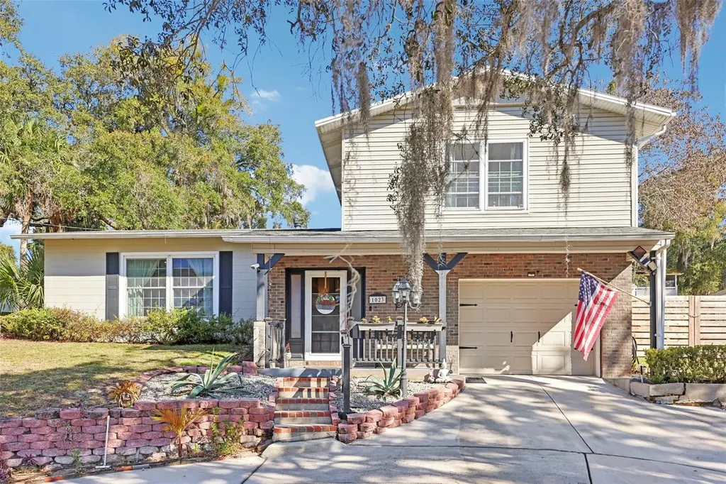 1023 S Morningside Drive Eustis FL 32726