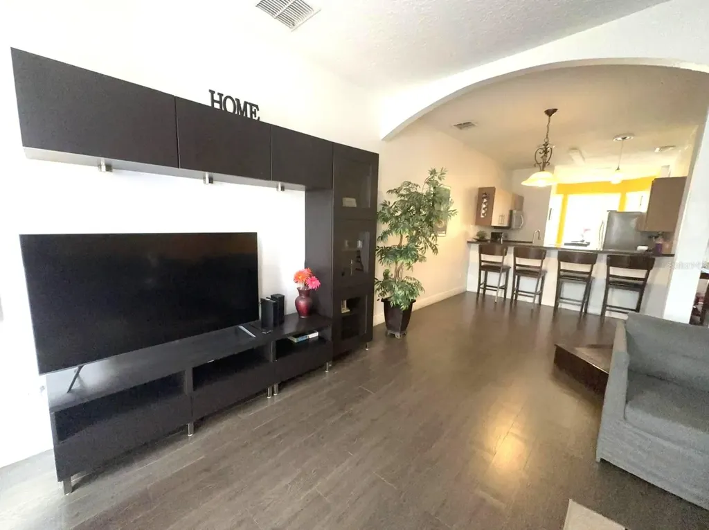 1209 S Beach Circle Kissimmee FL 34746