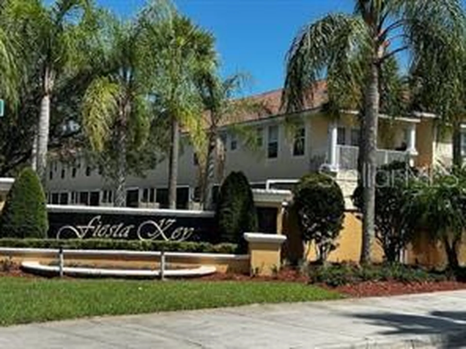 1209 S Beach Circle Kissimmee FL 34746