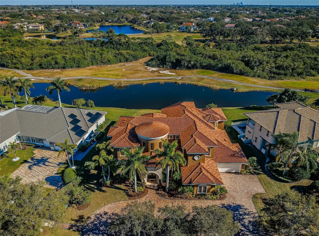 9209 Silverthorn Road Seminole FL 33777