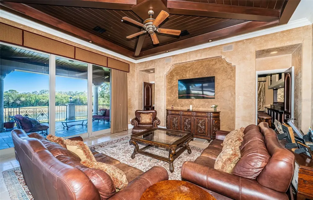 9209 Silverthorn Road Seminole FL 33777