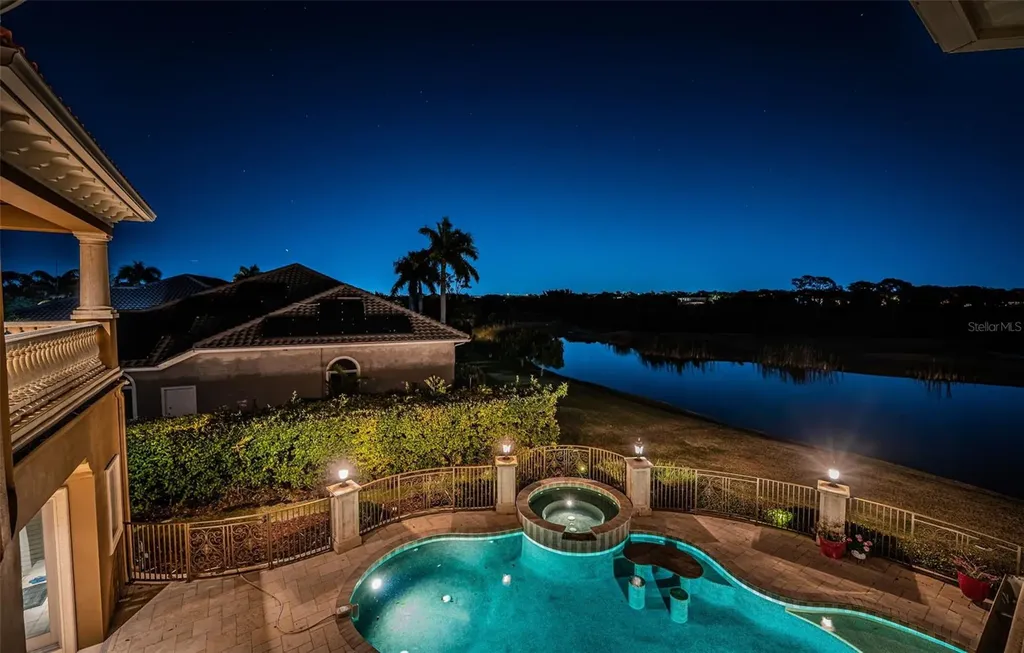 9209 Silverthorn Road Seminole FL 33777