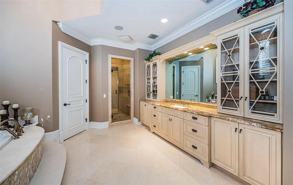 9209 Silverthorn Road Seminole FL 33777