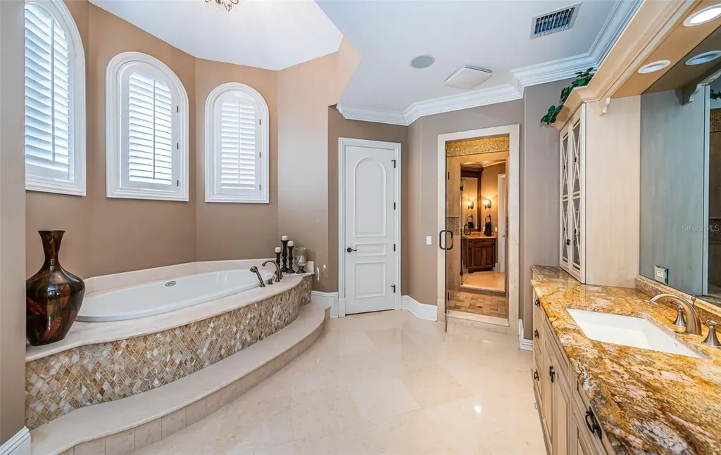 9209 Silverthorn Road Seminole FL 33777