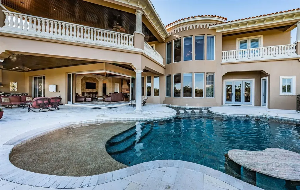 9209 Silverthorn Road Seminole FL 33777
