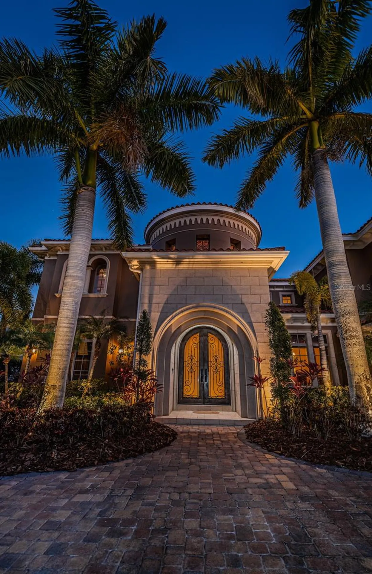 9209 Silverthorn Road Seminole FL 33777