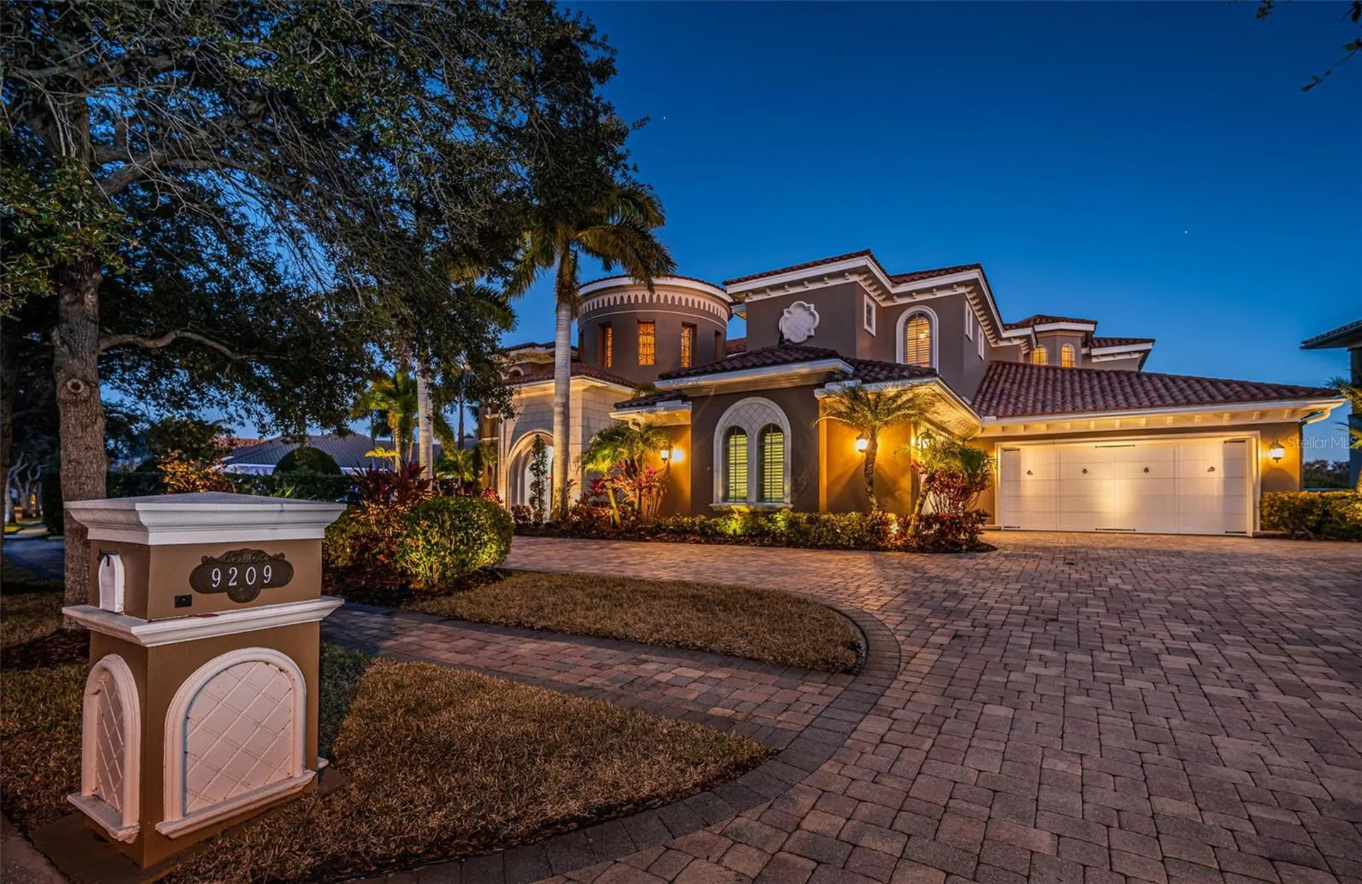 9209 Silverthorn Road Seminole FL 33777
