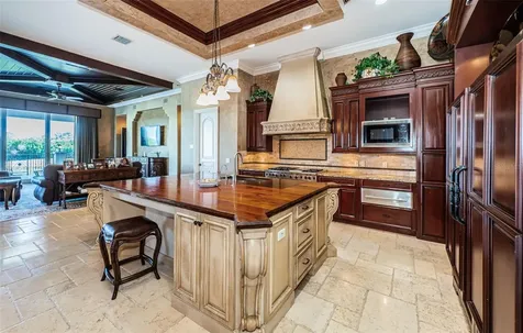 9209 Silverthorn Road Seminole FL 33777