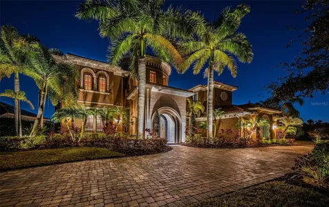 9209 Silverthorn Road Seminole FL 33777