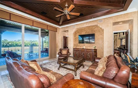 9209 Silverthorn Road Seminole FL 33777