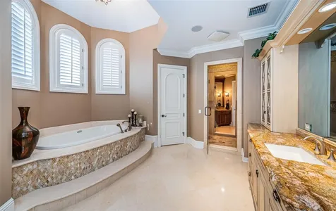9209 Silverthorn Road Seminole FL 33777