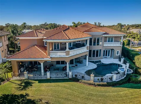 9209 Silverthorn Road Seminole FL 33777