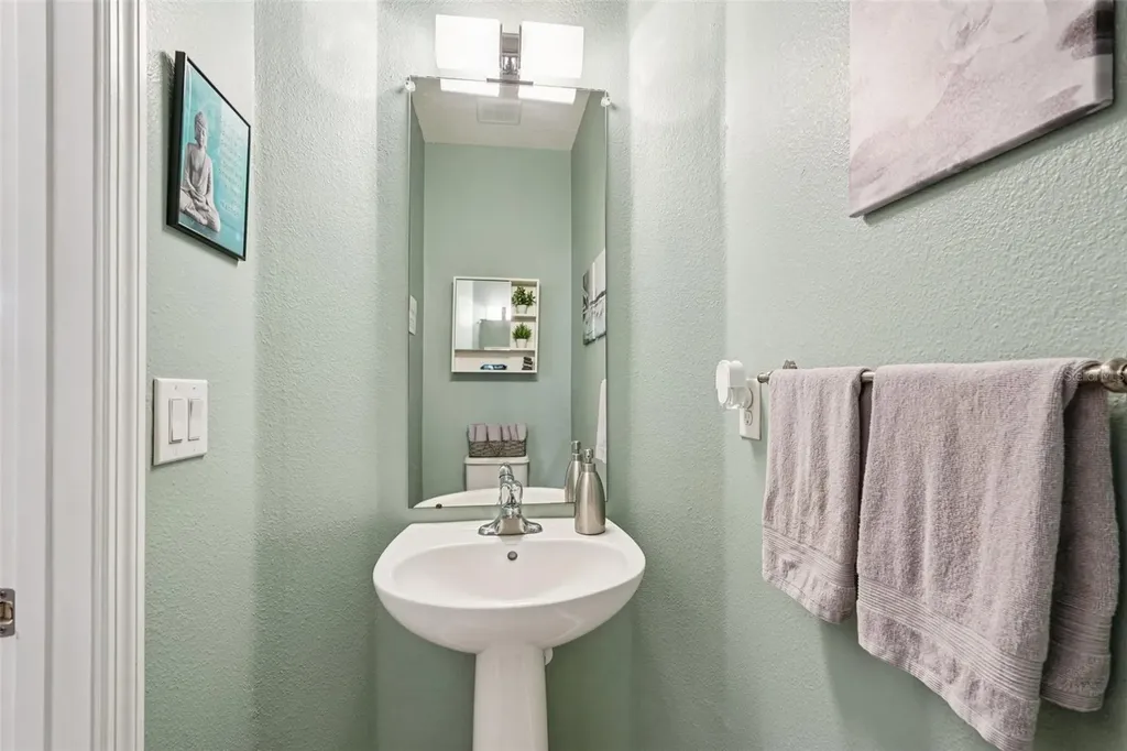 1303 Parker Den Drive Ruskin FL 33570