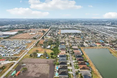 1303 Parker Den Drive Ruskin FL 33570
