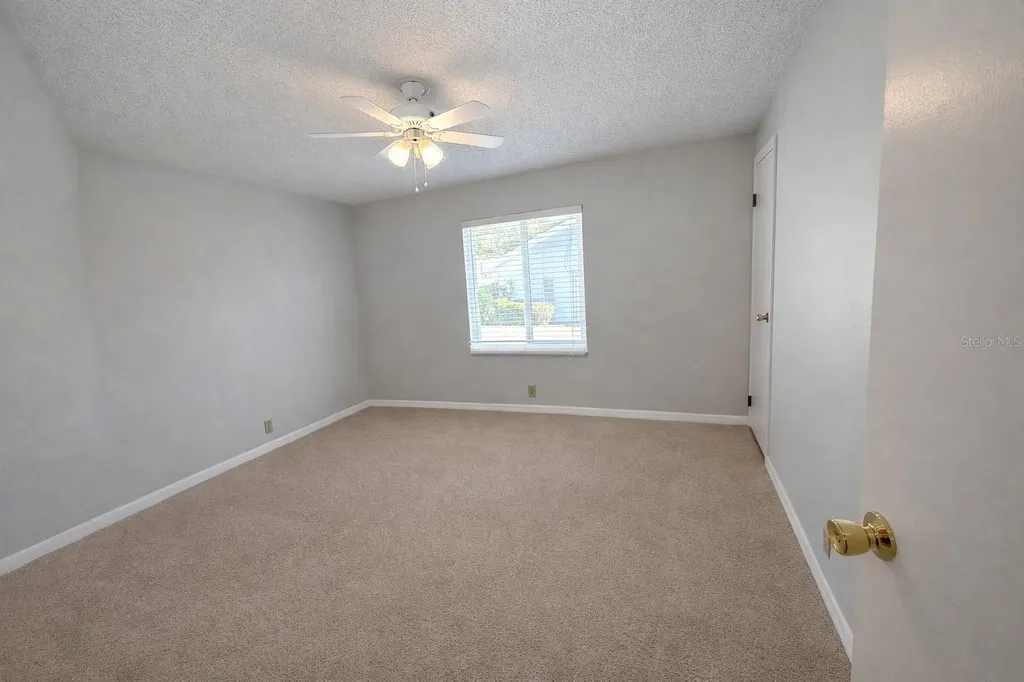 25308 Casa Del Lago Lane Leesburg FL 34748